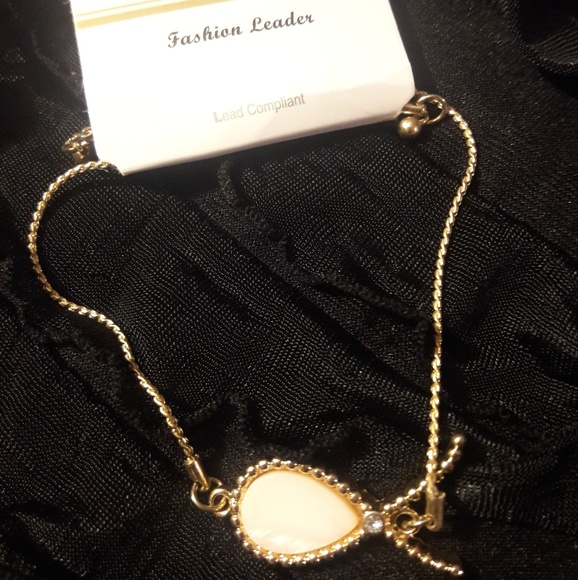 fashion leader Jewelry Gold Slide Bracelet Poshmark